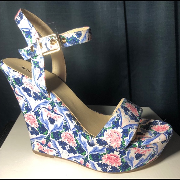 size 10 wedge heels